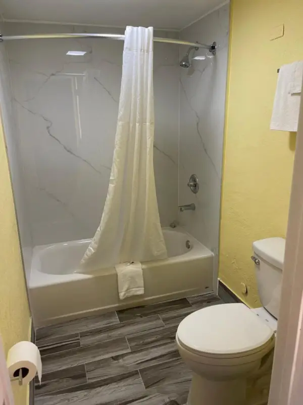 Economy Inn Hot Springs Main image
